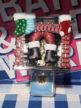 BBW Santa In Fireplace Nightlight Wallflower Fragrance Plug In Home Scent Decor